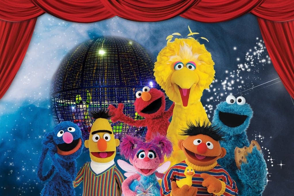 Elmo's Circus Dream Under the Big Top