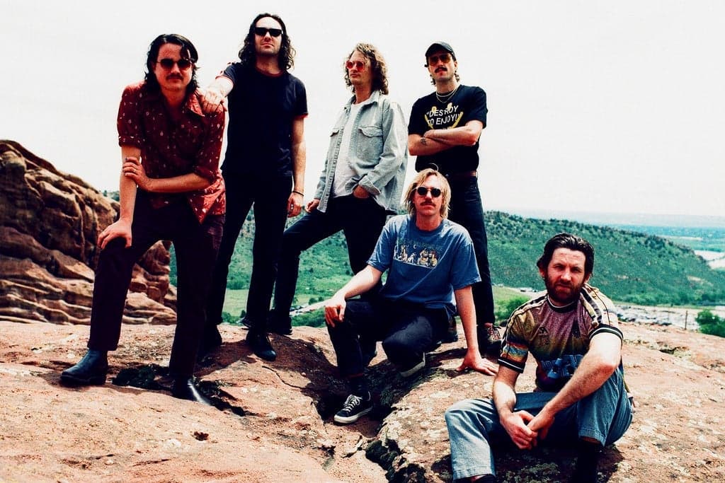 KING GIZZARD & THE LIZARD WIZARD (RAVE SHOW) 