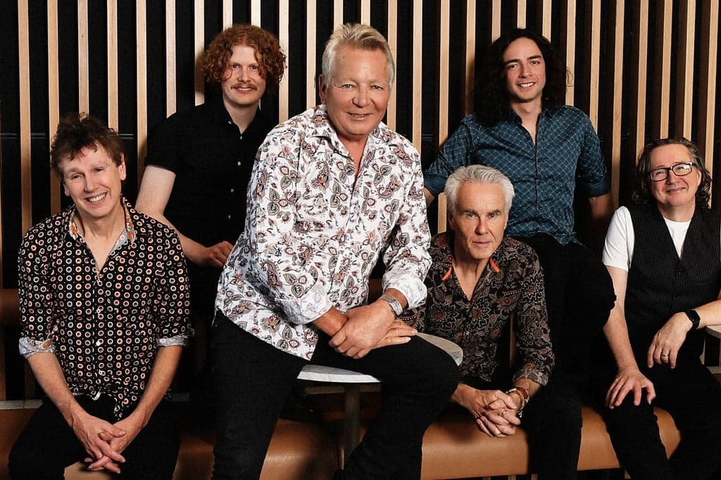 Night at the Parkland - Icehouse
