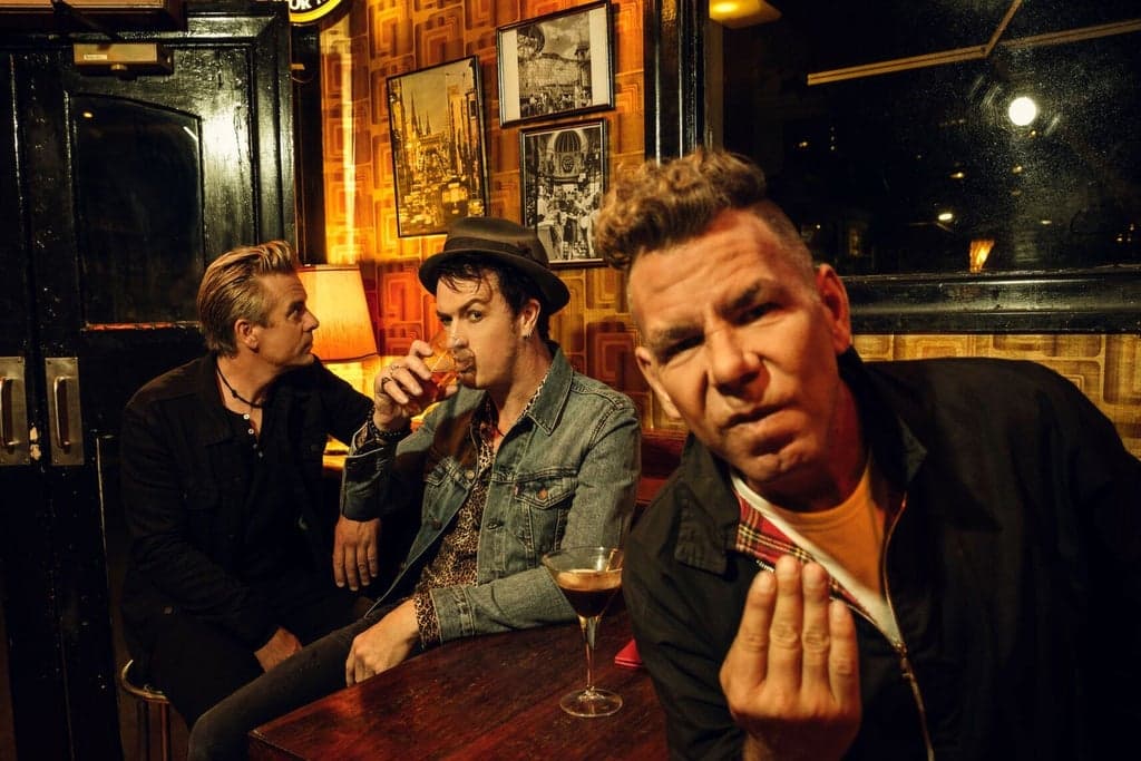 THE LIVING END - I ONLY TRUST ROCK N ROLL